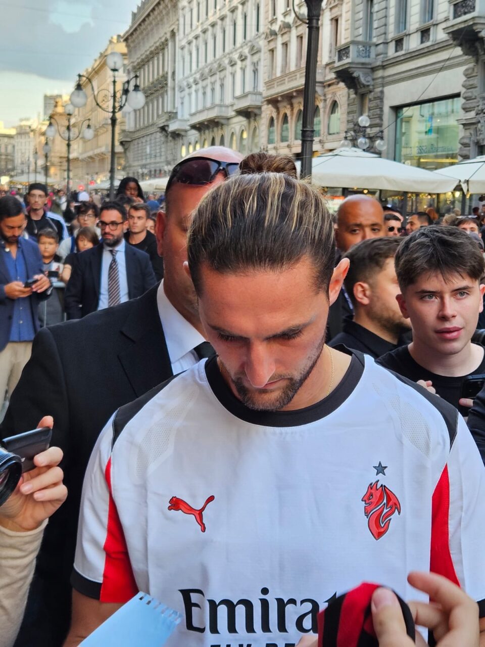 Milan, Rabiot: "Milan di qualità con tanti giovani che hanno voglia di lavorare"