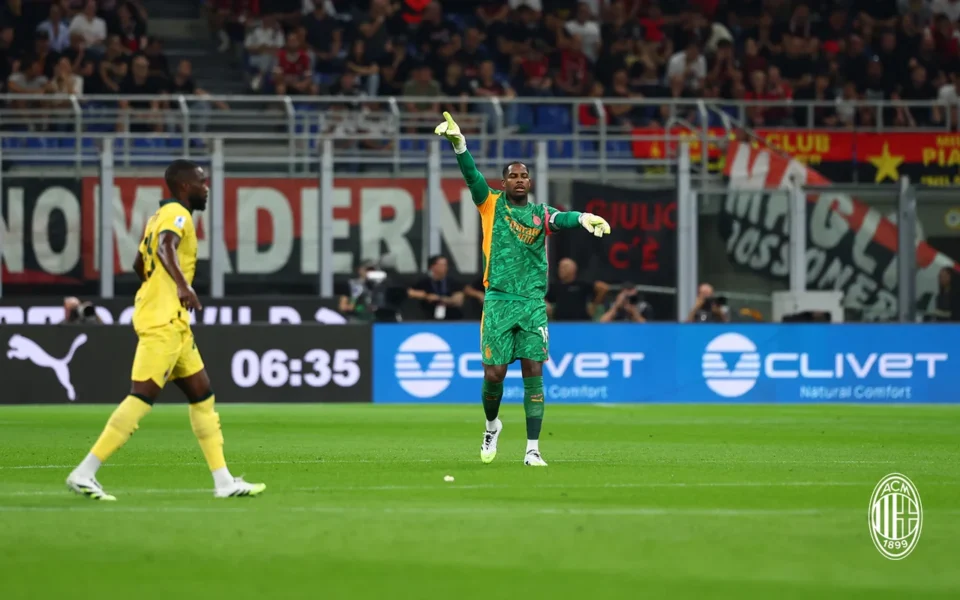 Milan Mike Maignan San Siro