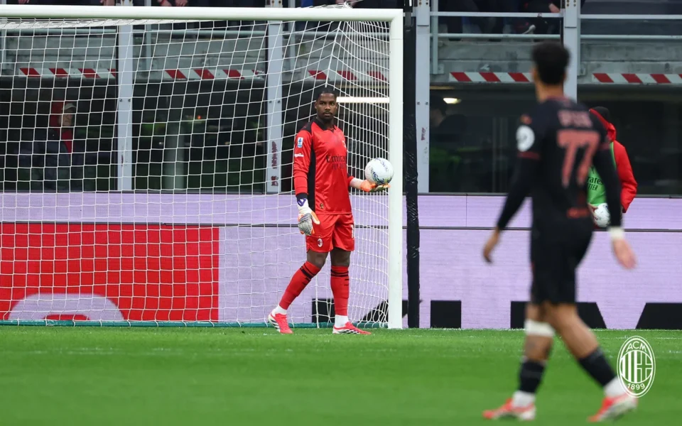 Calciomercato Milan, sirene arabe per Maignan