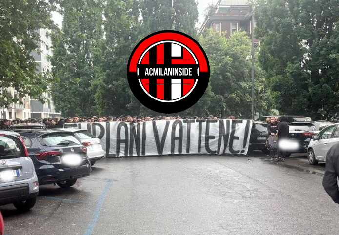 FOTO – Parte la contestazione del Milan: striscione durissimo contro Furlani