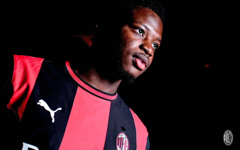 Milan, Cissè: “Sono tifoso del Milan da quando ero bambino”
