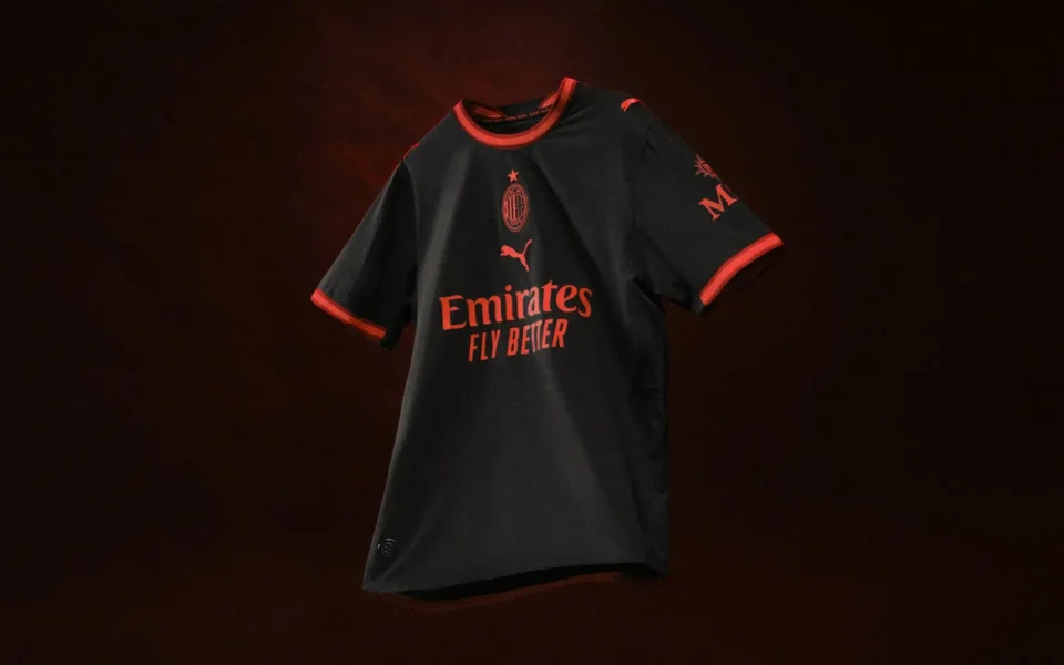 Milan, terza maglia subito protagonista: a Giacarta il debutto contro il Chelsea Milan Chelsea terza maglia